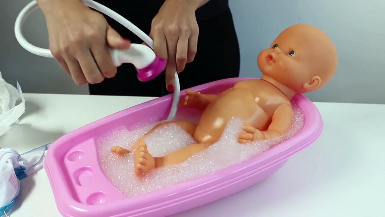 Baby Doll Bathtime Baby Junior Newborn How to Bath a Baby Doll Baby Dolls Bath Time