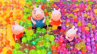 Peppa Pig and George Swim at a Colors Ball Pit Pool & Beach Shark Attack