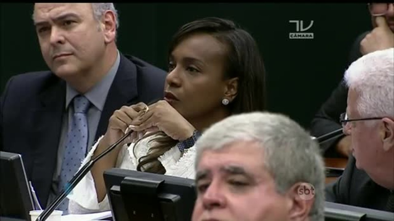 Conselho de Ética aprova relatório que pede cassação de Eduardo Cunha