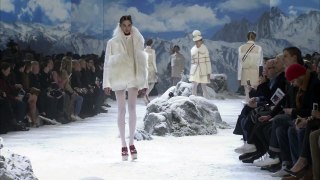 Moncler Gamme Rouge Fall/Winter 2016-17 Show