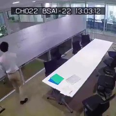 كراسي محترمه بتسمع الكلام -hhhhhhhhhhh