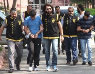 Akaryakıt İstasyonunu Basıp Market Görevlisini Kör Ettiler