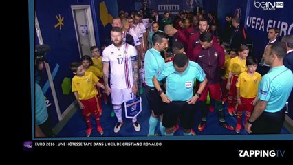 Euro 2016 : Cristiano Ronaldo sous le charme d’une hôtesse lors de Portugal -Islande (Vidéo)