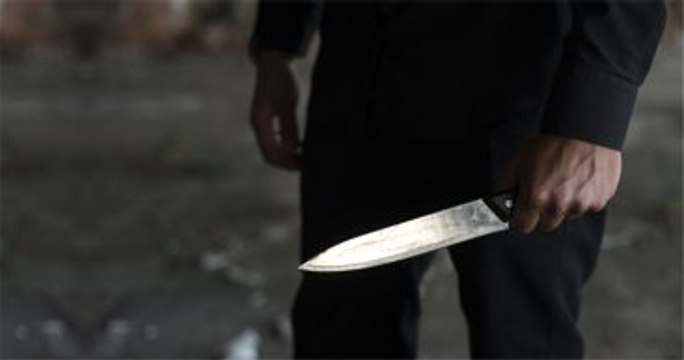 Eşini Bıçakla Öldürdü, Mezarlıkta Av Tüfeğiyle İntihar Etti