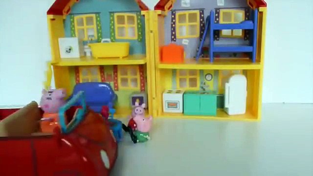 Pig George Da Familia Peppa Pig Muda Para Casa Mansao!!! Em Portugues Tototoykids