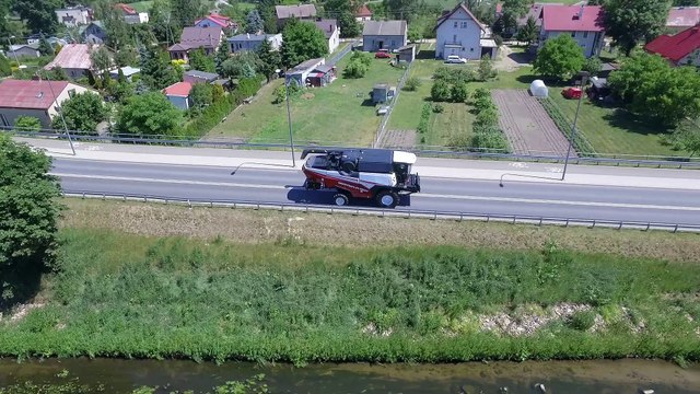 Новый комбайн RSM 161 от Ростсельмаш на дорогах Польши!