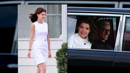 Katie Holmes sufre un problema de vestuario filmando las nuevas miniseries de los Kennedys
