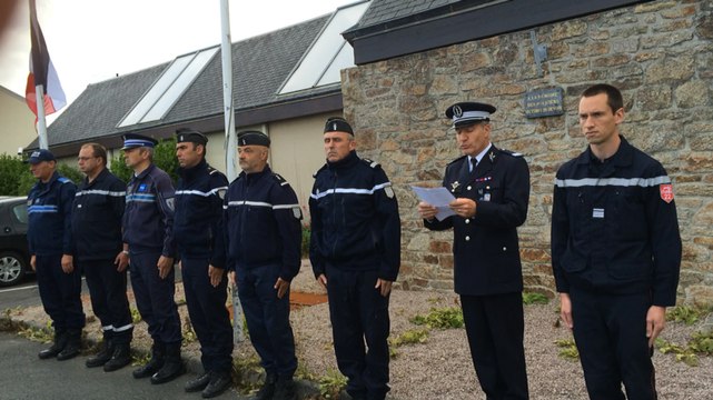 Hommage aux policiers tués