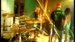 Santos Pecadores - Carro de guerra(Fragmento) en vivo 25 09 09