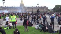 Manif contre la Loi Travail : Pris au piège par les CRS aux Invalides à Paris le 14 juin 2016