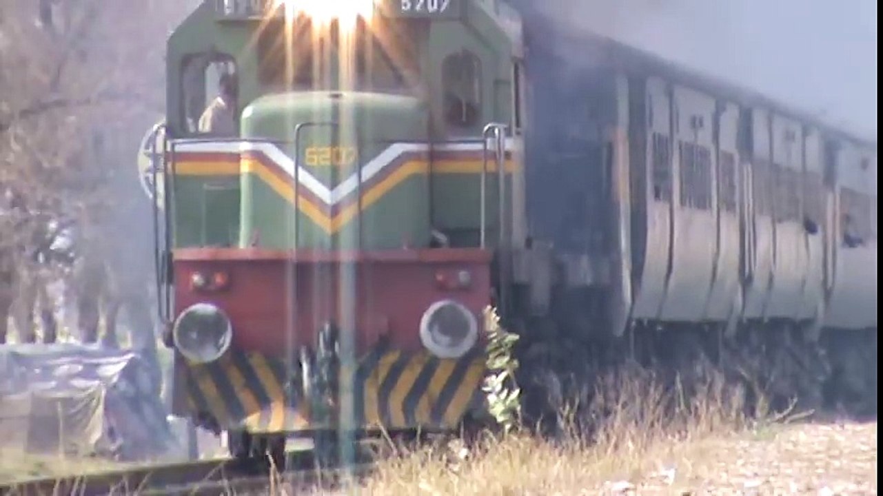 Amazing Train sound Of Pakistan Railway video Dailymotion