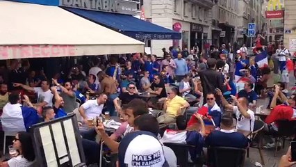 Euro 2016 : le Vieux-Port se pare des couleurs tricolres