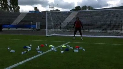 Arsenal's Petr Čech recycles trash to improve his reflexes at UEFA EURO 2016