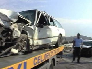 FUNDJAVA E PERGJAKSHME 5 VIKTIMA DHE 10 TE PLAGOSUR NE AKSIDENTET RRUGORE LAJM