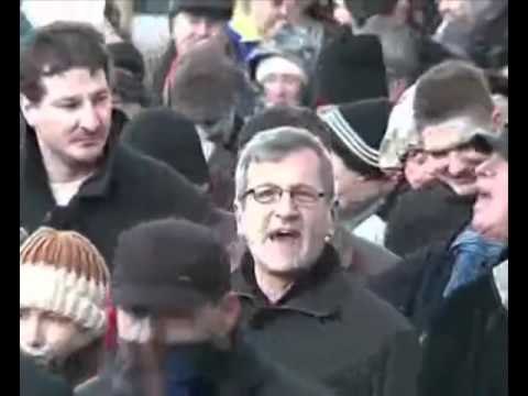 PROTESTAT NE RUMANI DETYROHET TE DOREHIQET KRYEMINISTRI EMIL BOC LAJM