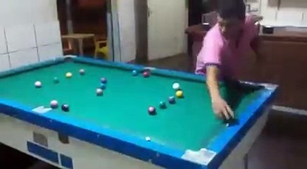 Jogando Sinuca