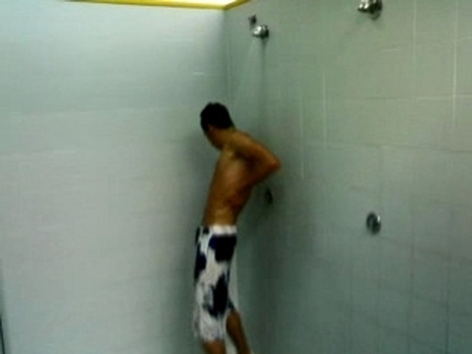 cantando bajo la ducha