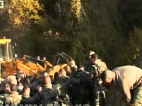 AKSION I KFOR HEQIN FLAMURIN SERB MBI BARRIKADEN NE BRNJAK LAJM