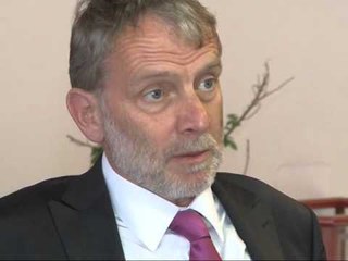 RAPORTUESIT E APKiE NISIN NE TIRANE MISIONIN FAKTMBLEDHES PER PRIORITETET LAJM