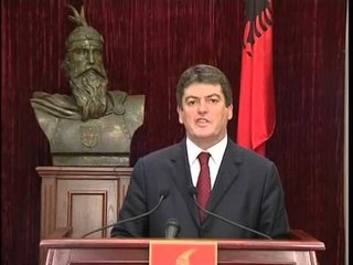 MESAZHI I PRESIDENTIT TE GJITHE SHQIPTARET DO TE DONIN TE ISHIN SOT NE LEZHE LAJM