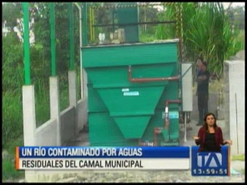 Un río contaminado por las aguas residuales de un camal en Pastaza