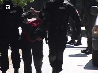 ARRESTIMET E SHQIPTAREVE JOE DIOGUARDI DENON AKTET E MAQEDONISE DHE SERBISE LAJM