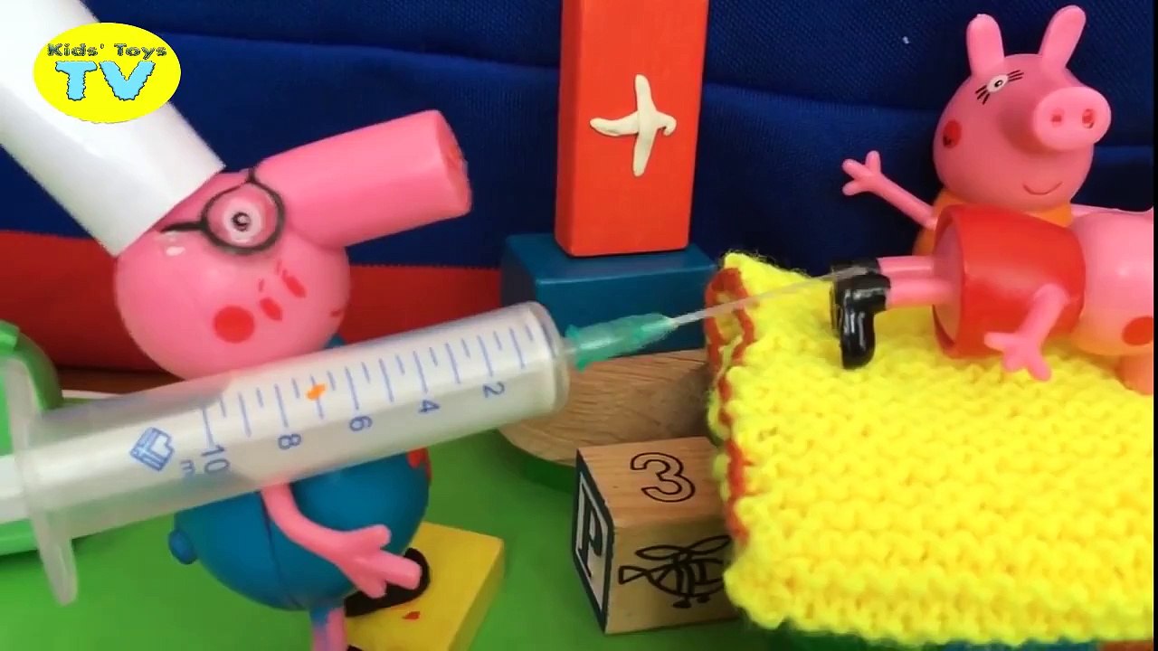 Peppa Pig gets a shot toys Doctors case ambulance visiting hospital playset review new ep