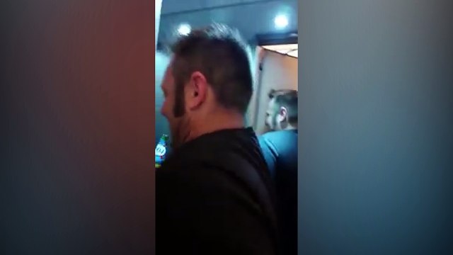 Avec l'Euro, les supporters allemands découvrent les (étroits) ascenseurs parisiens