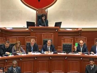 PIRAMIDA DO TE PRISHET KUSHTETUESJA RREZON ANKIMIMIN E PARTISE SOCIALISTE LAJM