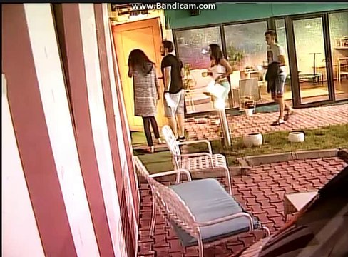 Adriana si Valentin primesc flori 15.06.2016 mpfm 5