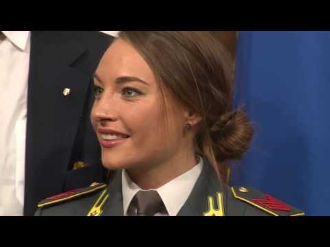 Roma - Renzi incontra gli atleti vincitori della Coppa del Mondo di sci (14.06.16)