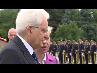 Bucarest - Mattarella depone una corona al monumento del milite ignoto (13.06.16)