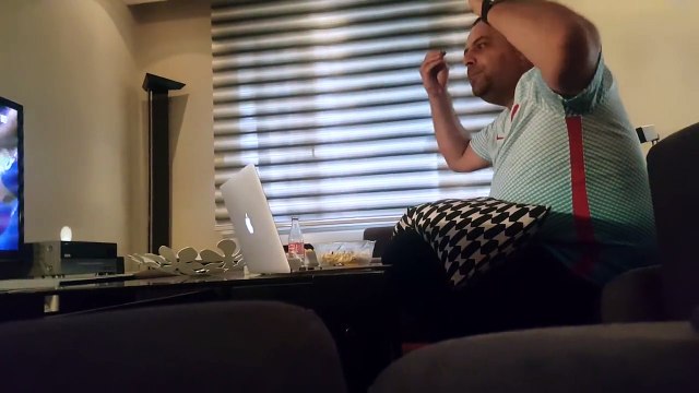 Funny hehe WIFE lies to her husband: LOOK reaction by Turkish fans