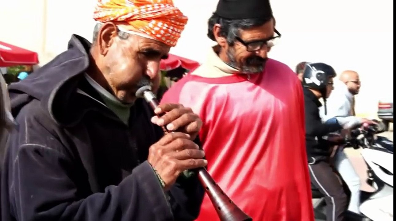 Ahmed Chawki - Tsunami أحمد شوقي تسونامي - Parody Meknes -_HIGH