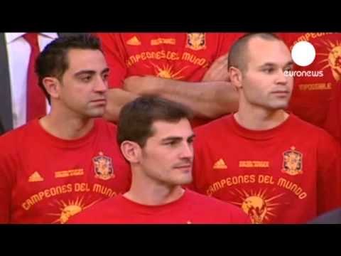 ÇMIMI PRINCI I ASTURIAS XAVI HERNANDEZ DHE IKER CASILLAS FITUES TE KETIJ VITI LAJM