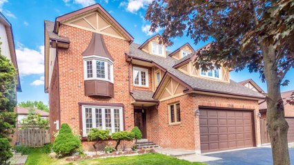 1566 Heathside Cres