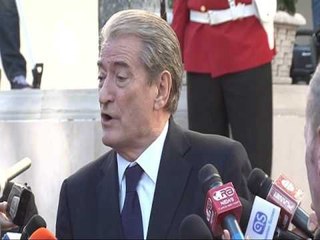 HOMAZHE AHMET ZOGUT CEREMONI E RIVARRIMIT TE ESHTRAVE NE ATDHE TE MBRETIT ZOG LAJM