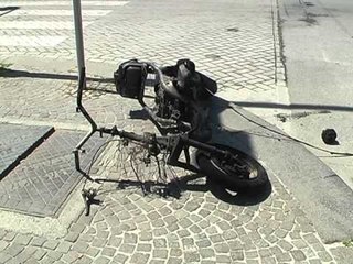 AKSIDENT NE BULEVARD DIGJET MOTORI PAS PERPLASJES DY TE PLAGOSUR NE SPITAL LAJM