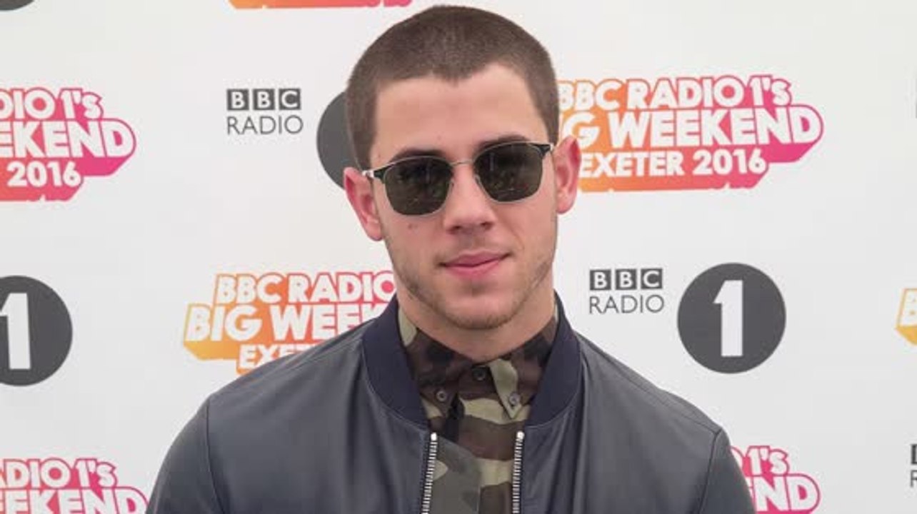 Nick Jonas steht darauf den Hintern versohlt zu bekommen
