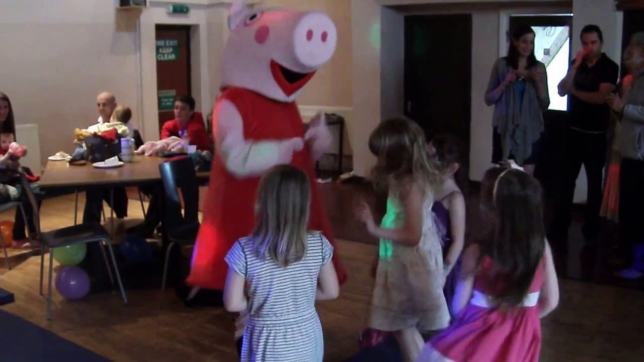Peppa Pig does One Direction