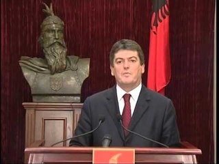 CEREMONIA NE LEZHE PROTOKOLLI I SHTETIT FAJESON BASHKINE LEZHE LAJM