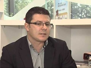 KURSI I KEMBIMIT STABILIZOHEN TREGJET E KEMBIMIT VALUTOR NE SHQIPERI LAJM