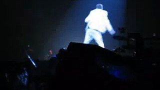 Justin Timberlake, dancing to 