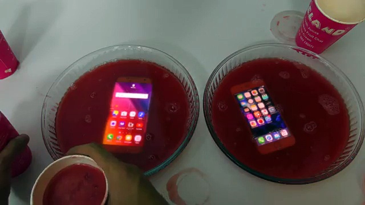 Samsung Galaxy S7 Edge vs iPhone 6S Watermelon Juice Freeze Test 9 Hours! Will They Survive?
