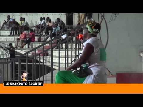 L'Oeil du Kpakpato I Premier match de nuit avec des supporteurs ''extra'' drôles
