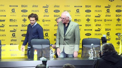 Diego Forlán anuncia su salida de Peñarol pero seguirá jugando