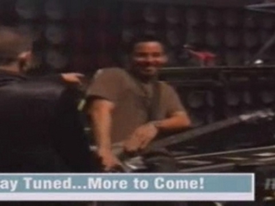 Linkin Park - Live Earth (Between barricade incident)