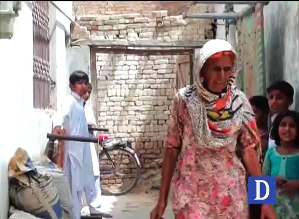 پاکستانی نوجوان نے ایک ایسی چھڑی بنا ڈالی جو آپ کو خود راستہ دیکھائے گی۔ ویڈیو دیکھیں