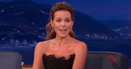 Aktris, Kızına Babasının Çıplak Fotoğrafını Gönderdiğini Açıkladı