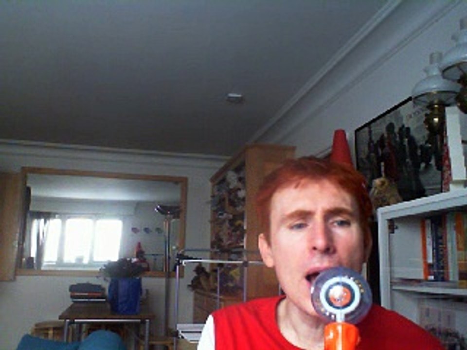 Wiwi égratigne "comme avant" de Michel Sardou